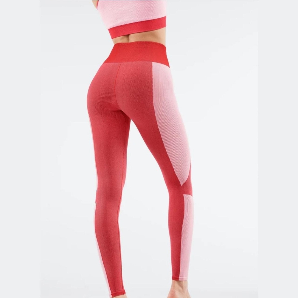 NWT Fabletics High-Wasted Seamless Ribbed Leggings - Picture 2 of 5